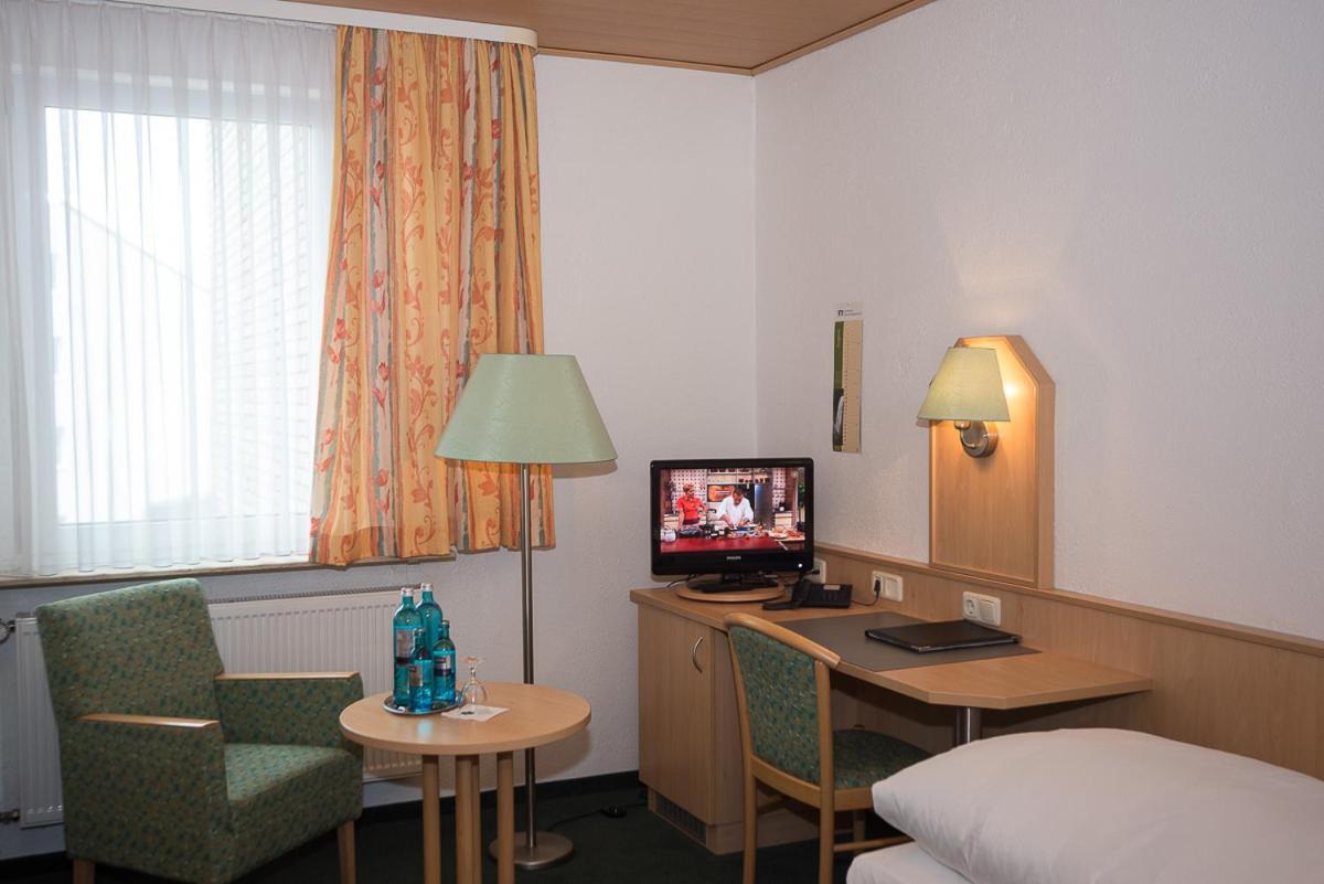 Hotel-Gasthof Weisses Ross Schwaig bei Nürnberg Exterior photo