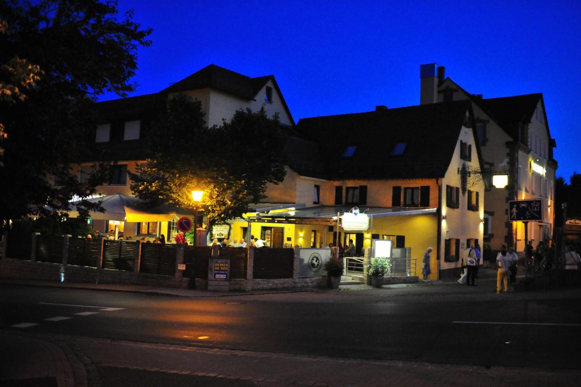 Hotel-Gasthof Weisses Ross Schwaig bei Nürnberg Exterior photo